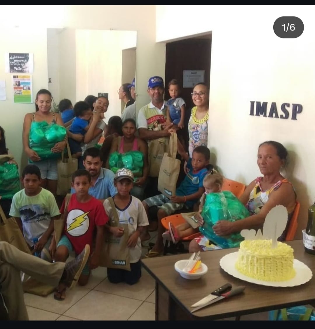Mãos solidárias